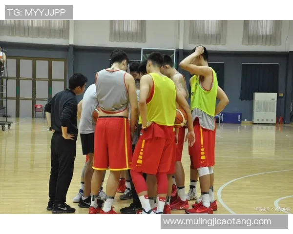 南京篮球队的默契配合揭秘:从战术到团队精神的深度剖析 南京篮球队的默契配合揭秘:从战术到团队精神的深度剖析